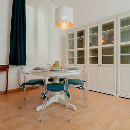 아파트 The Queen's Bridge X4 Piazza Unita 2